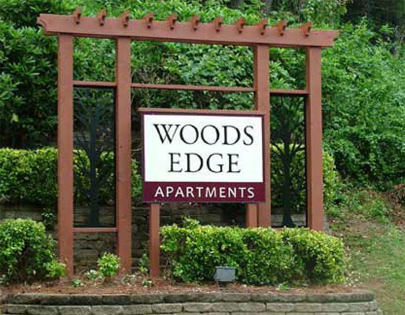 Woods Edge Apartments signage